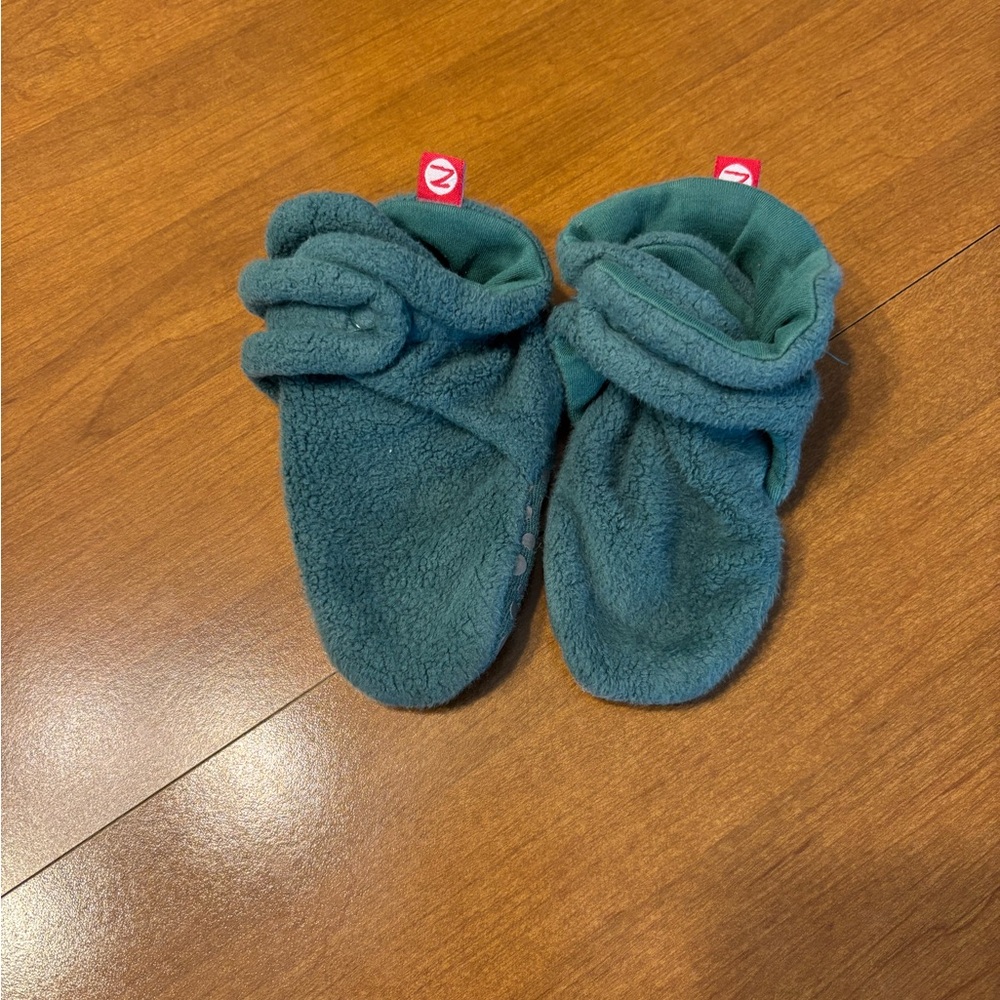 Zutano Green Baby Booties sz 24 months